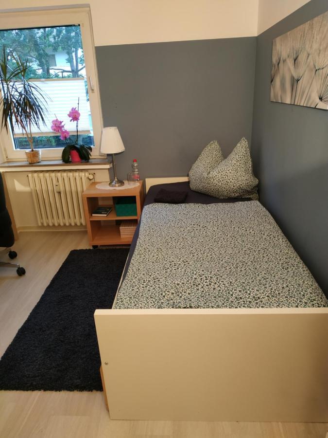 Bed & Breakfast Bonn 24 Mai Bis14 Juni Mit Hund In Der Wohnung Esterno foto
